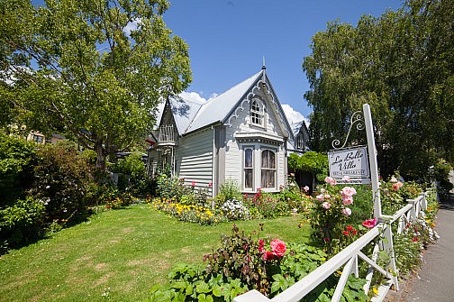 Cute cottage house in Akaroa